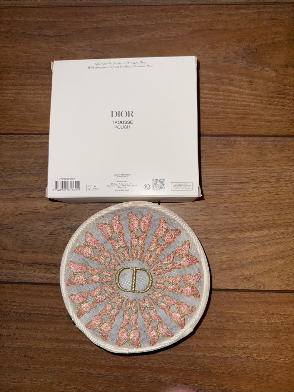Dior Cream Round Mesh 🦋 Pouch with Gold CD Zip - Picture 8 of 13